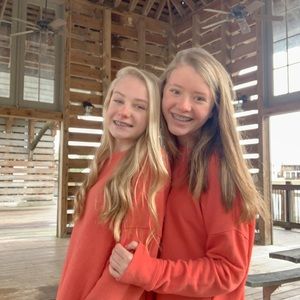 Meet your Posher, Ella